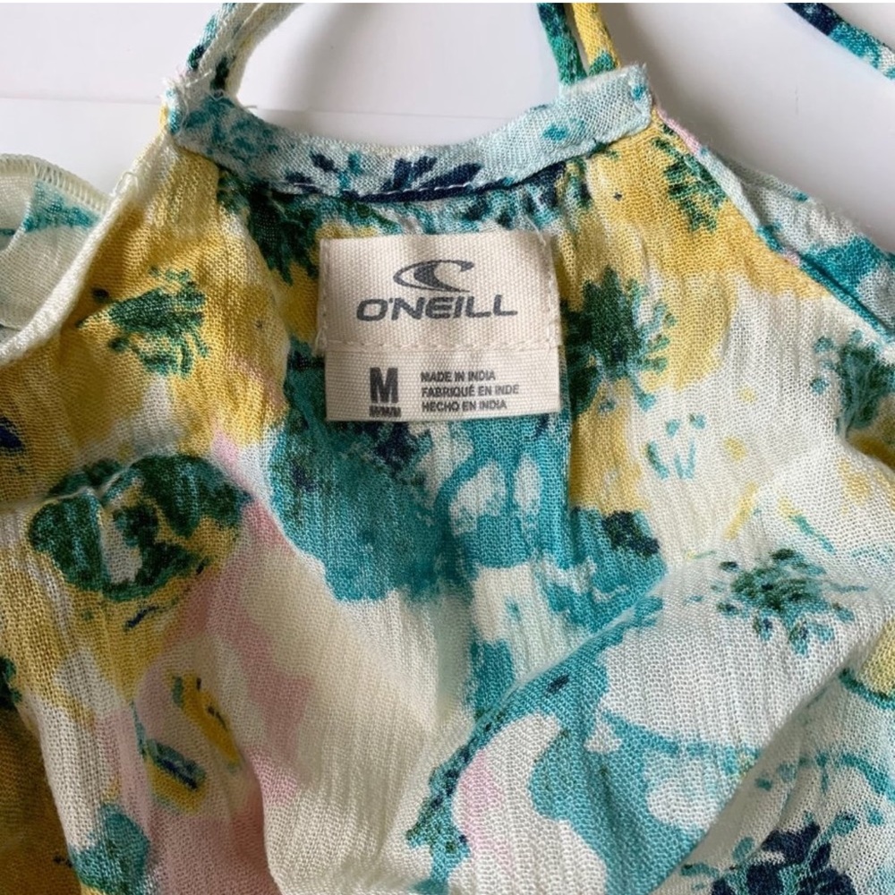 O’Neill 💜 Printed Top Ruffles Size M - Picture 2 of 3